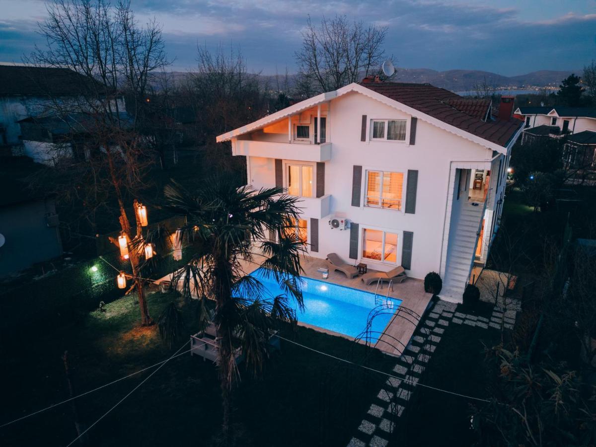 Villa Atlas Muhafazakar Havuzlu, Mustakil Genis Bahceli Sapanca Εξωτερικό φωτογραφία