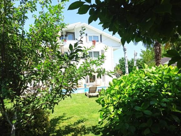 Villa Atlas Muhafazakar Havuzlu, Mustakil Genis Bahceli Sapanca Εξωτερικό φωτογραφία