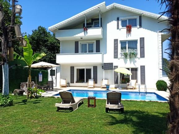 Villa Atlas Muhafazakar Havuzlu, Mustakil Genis Bahceli Sapanca Εξωτερικό φωτογραφία